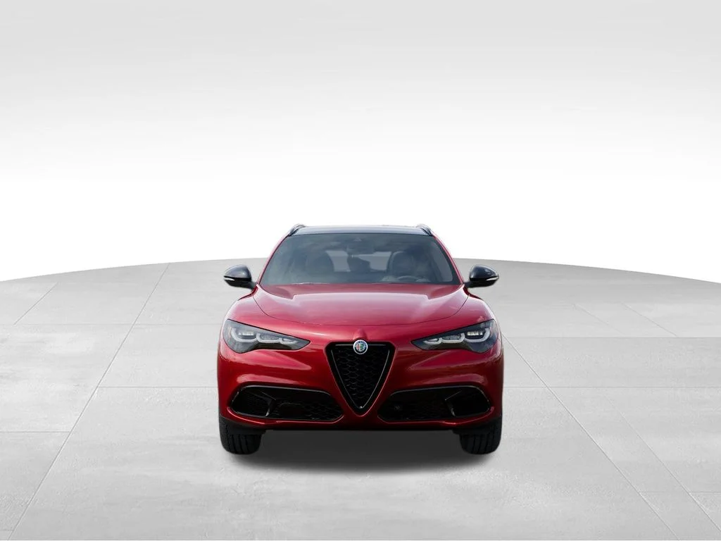 New 2025 Red Alfa Romeo Base image 7