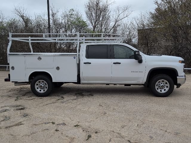 New 2025 Summit White Chevrolet WT image 27