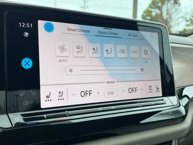 New 2026 White Volkswagen 2.0T SE w/Technology image 38