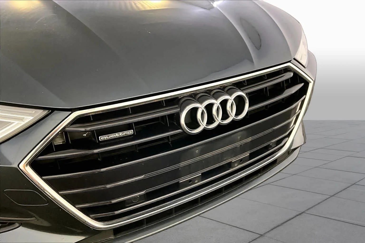 Used 2019 Triton Blue Audi Premium image 32