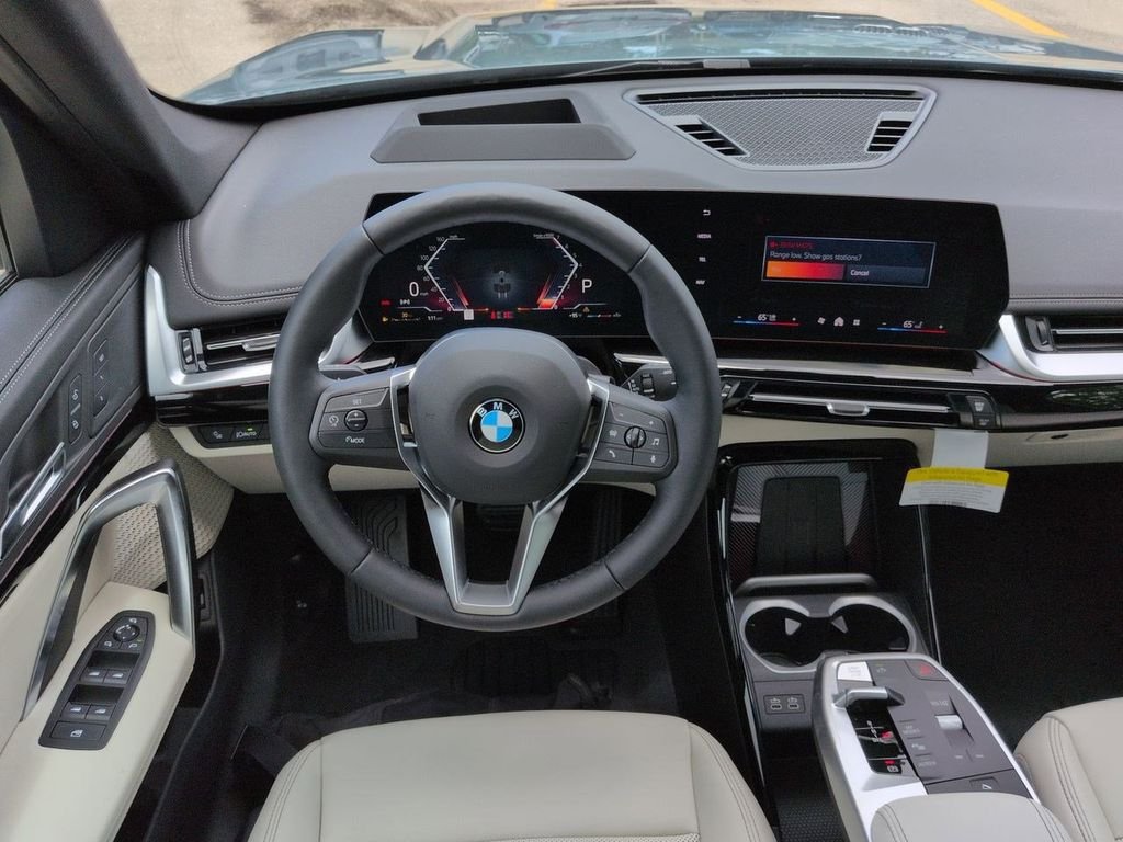 New 2026 Cape York Green Metallic BMW xDrive28i image 16