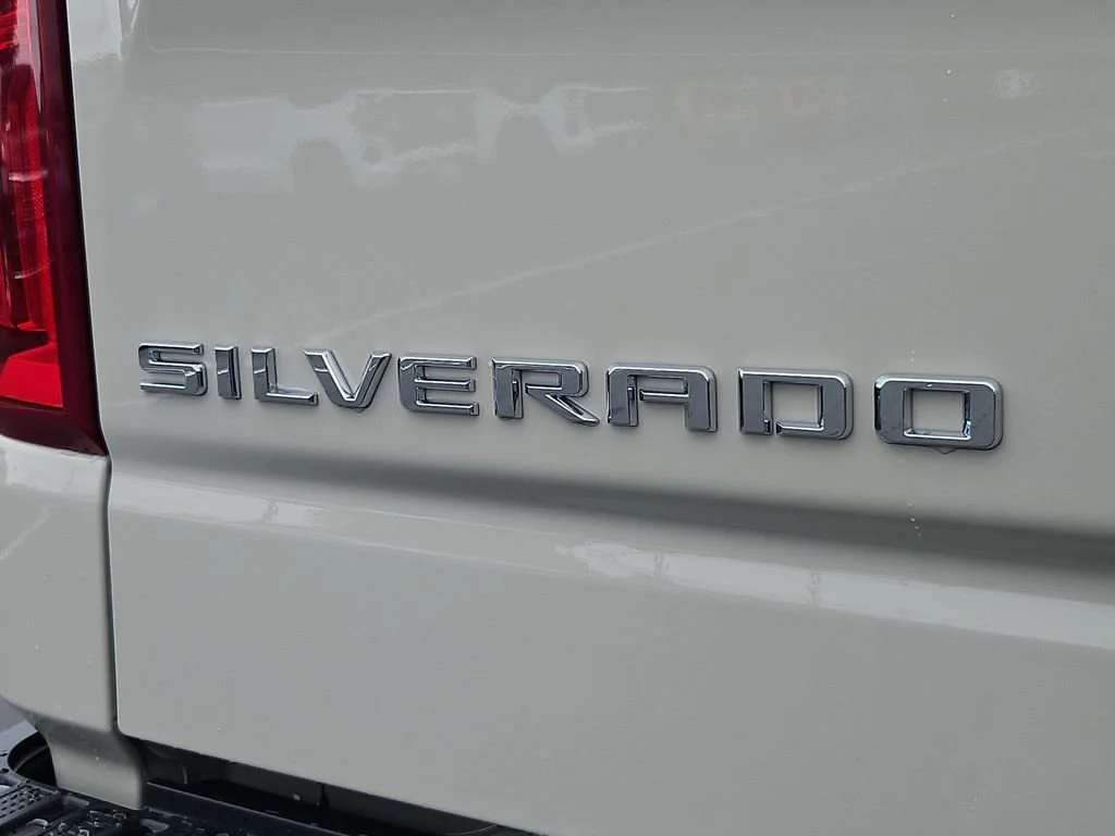 New 2026 White Sands Chevrolet RST image 26