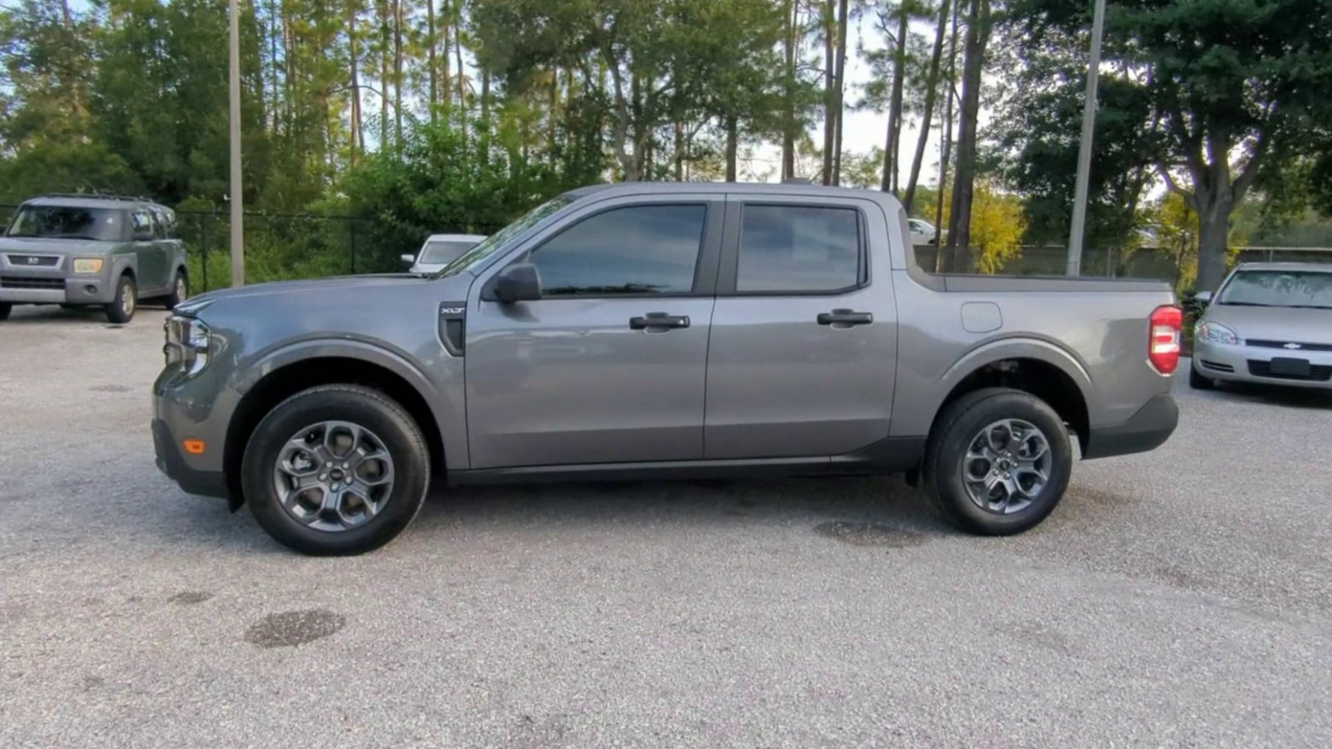 New 2026 Carbonized Gray Metallic Ford XLT image 13