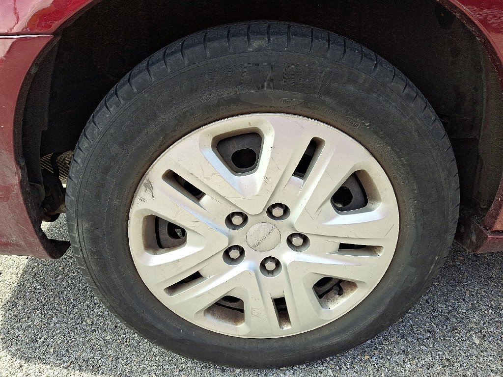 Used 2019 Red Dodge SE image 7