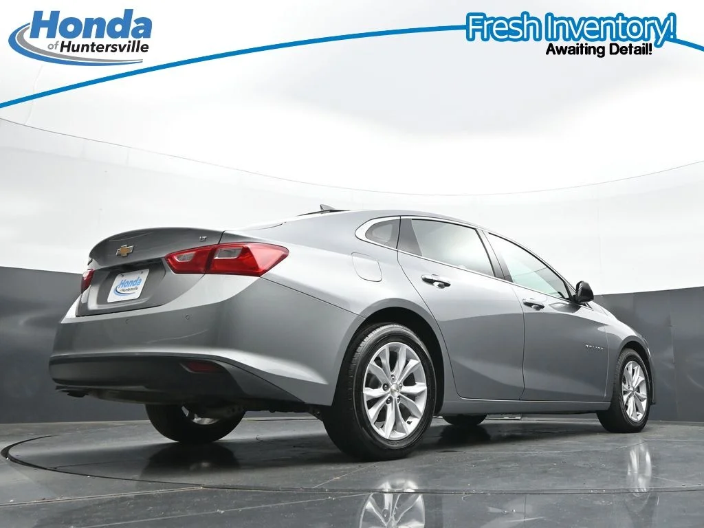 Used 2025 Sterling Gray Metallic Chevrolet LT image 33