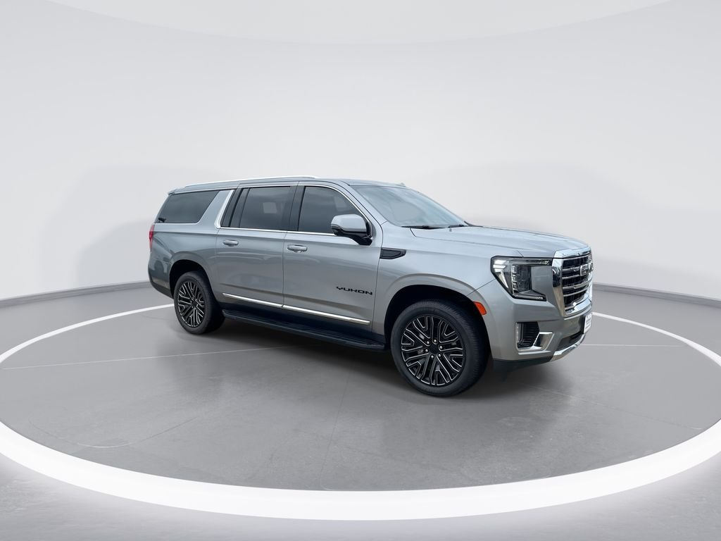Used 2023 Gray GMC SLT image 2