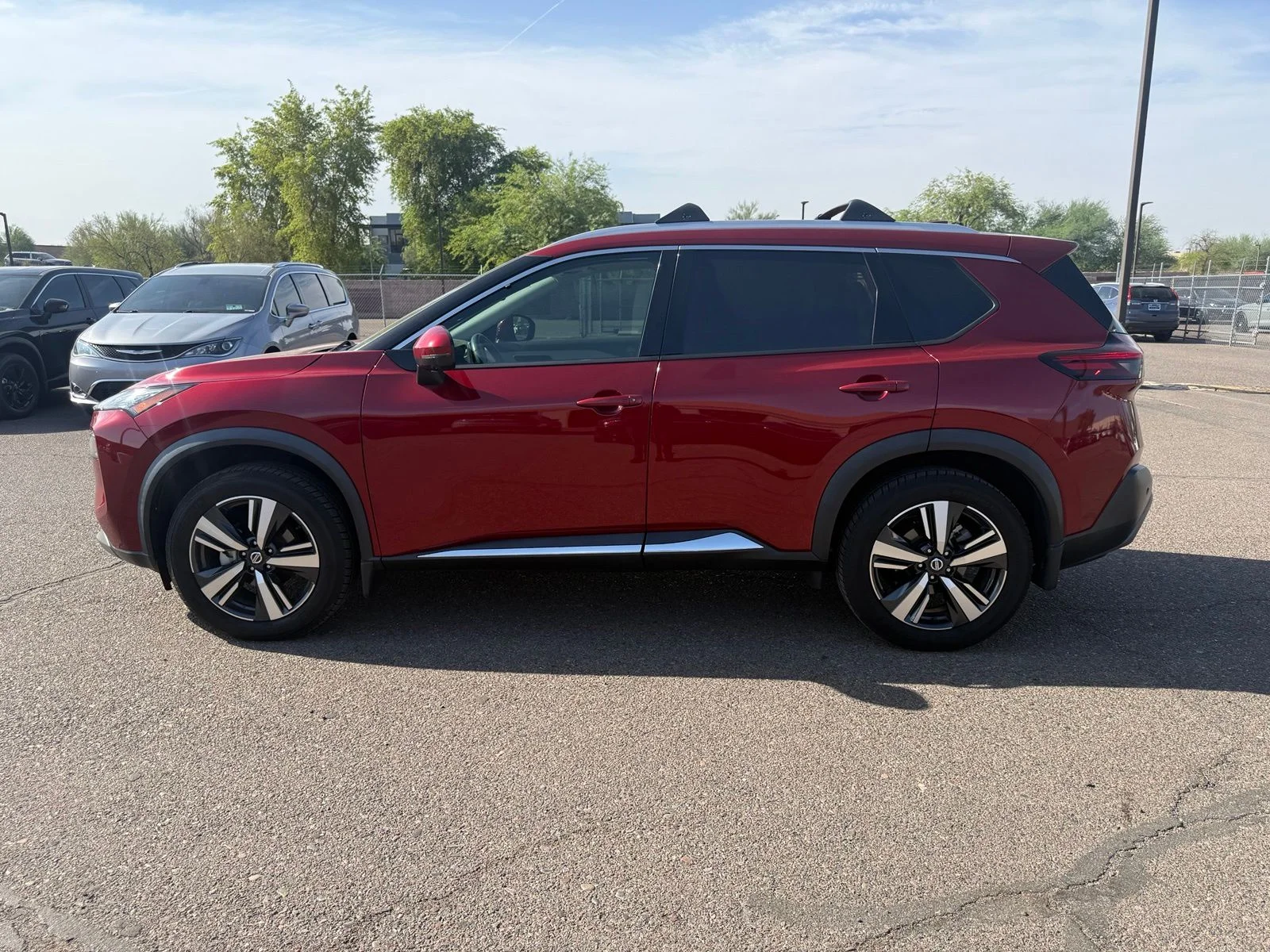 Used 2021 Scarlet Ember Tintcoat Nissan SL image 7