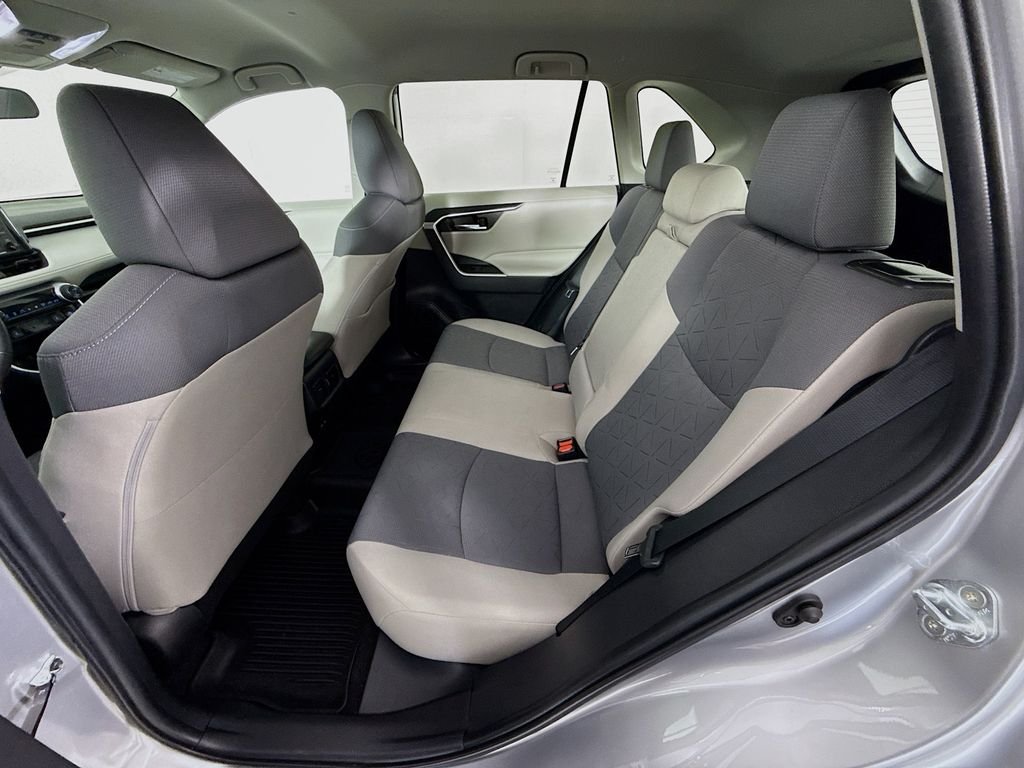 Used 2022 Silver Toyota XLE image 25