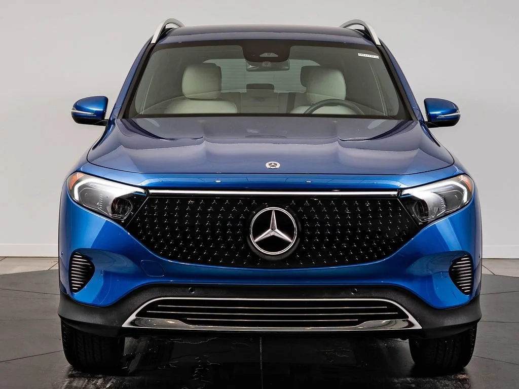 Used 2024 Starling Blue Metallic Mercedes-Benz 300 image 2