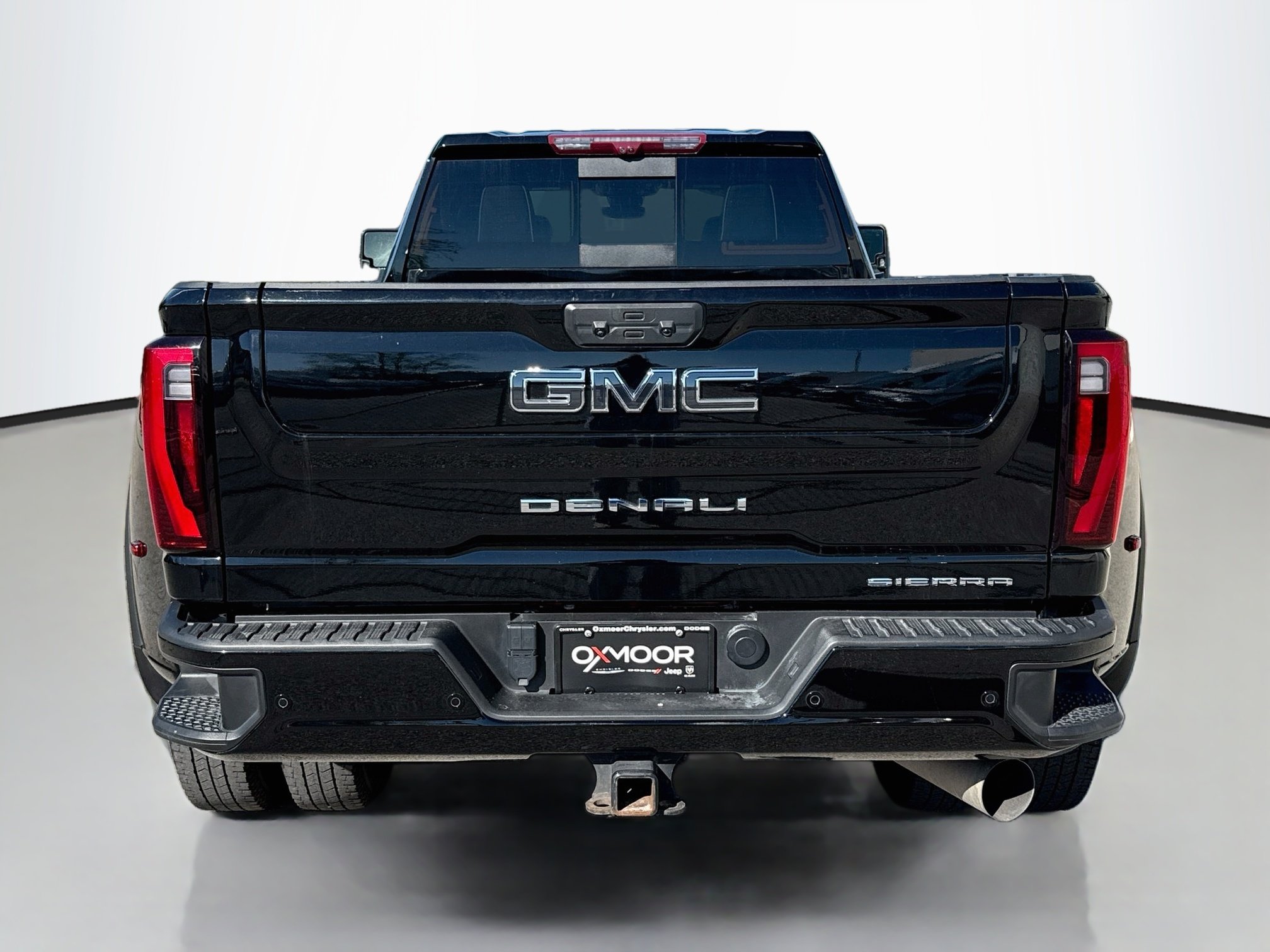 Used 2024 Onyx Black GMC Denali Ultimate image 6