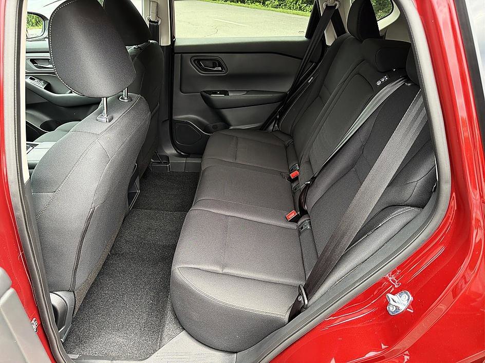Used 2026 Scarlet Ember Tintcoat Nissan S image 22