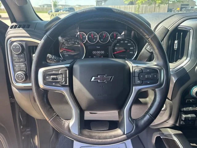 Used 2020 NORTHSKY BLUE METALLIC Chevrolet RST image 5