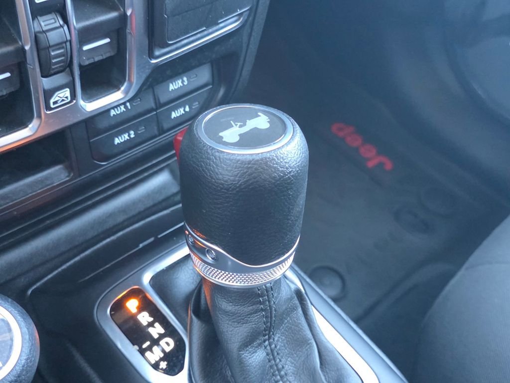 Used 2023 Gray Jeep Sport S image 31