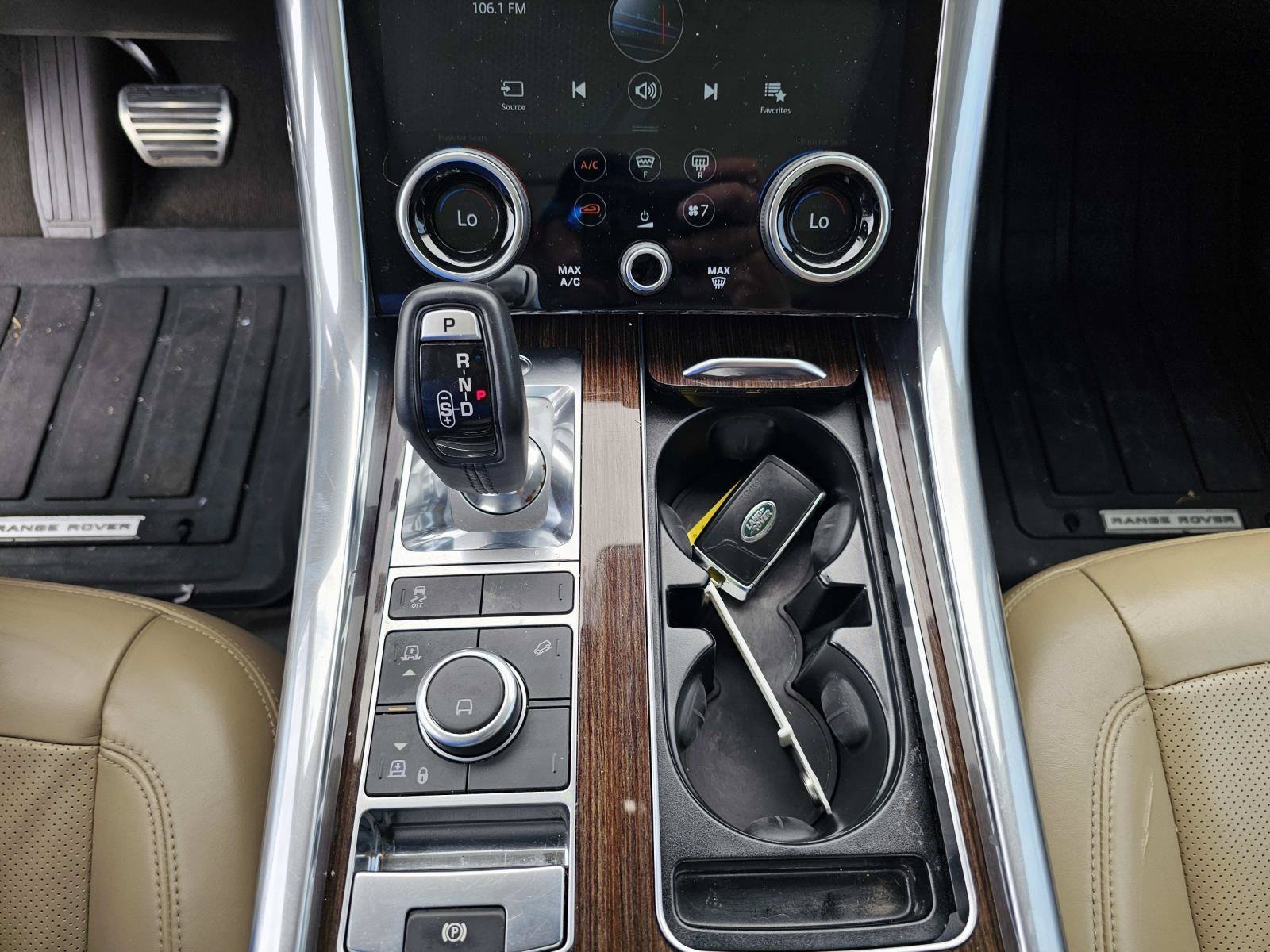 Used 2021 White Land Rover HSE Silver Edition image 25