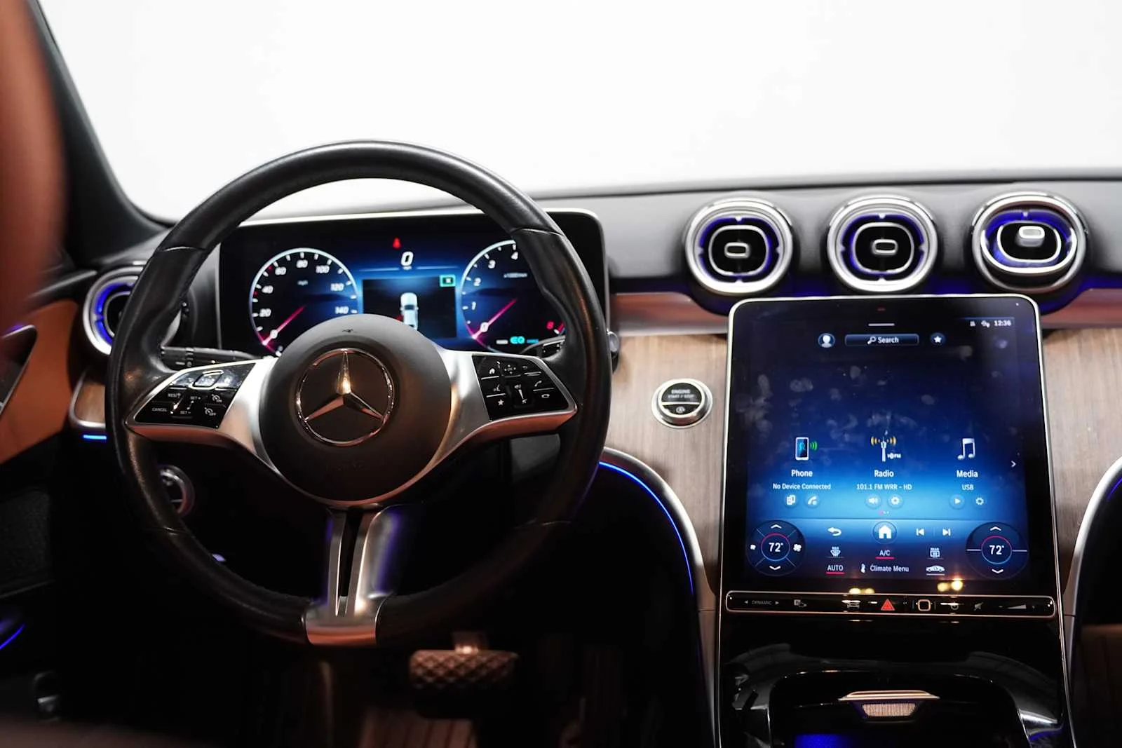 Used 2022 Obsidian Black Metallic Mercedes-Benz C 300 image 18