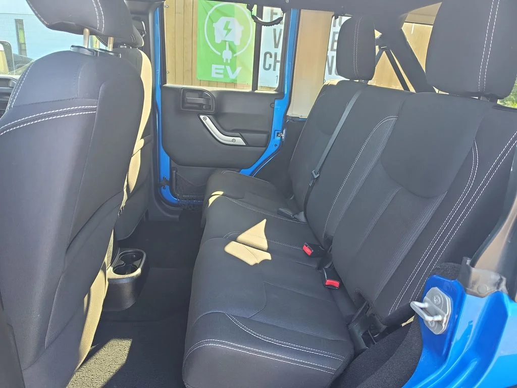 Used 2016 Blue Jeep Unlimited Rubicon image 25