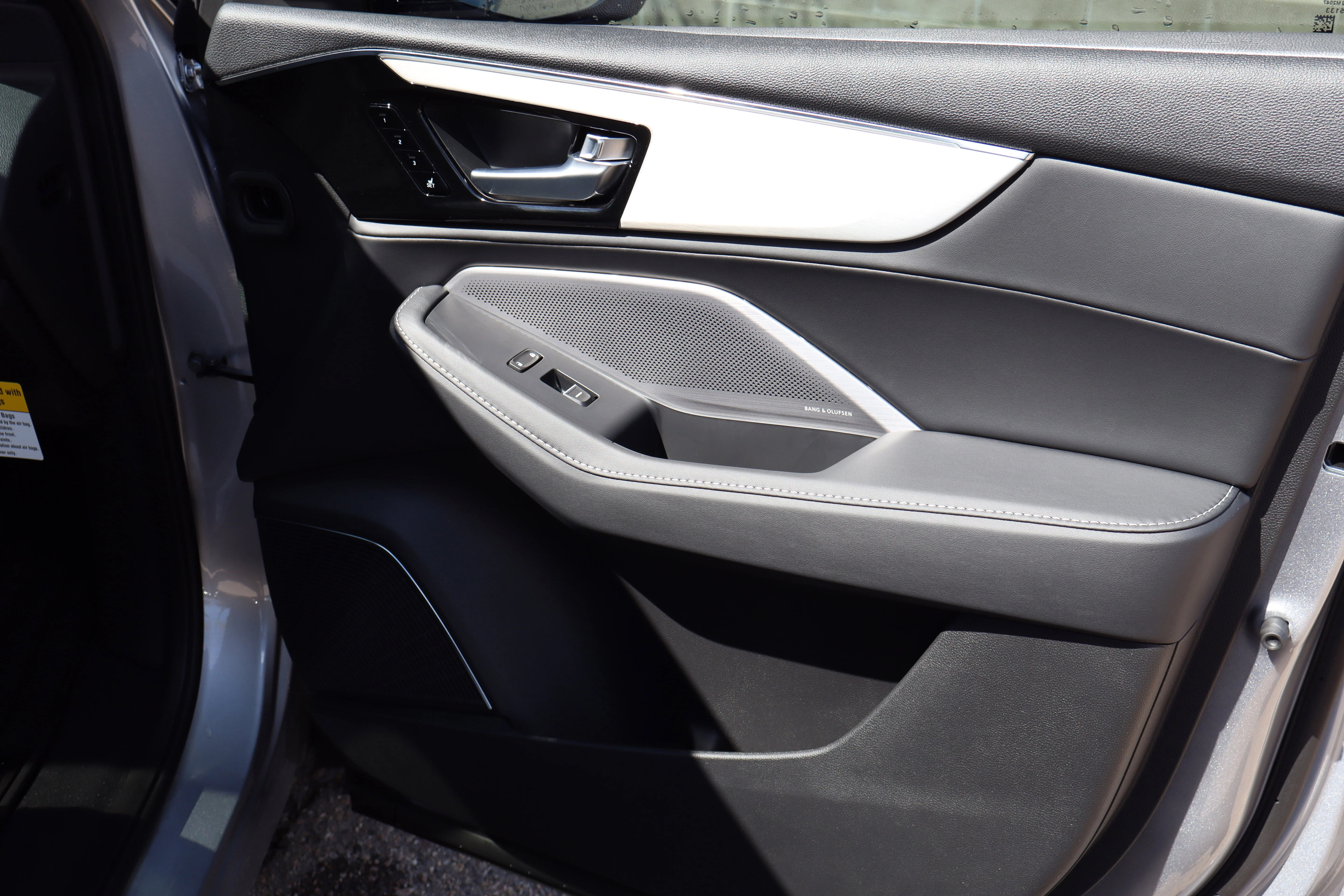 New 2026 Solar Silver Metallic Acura w/Technology Package image 35