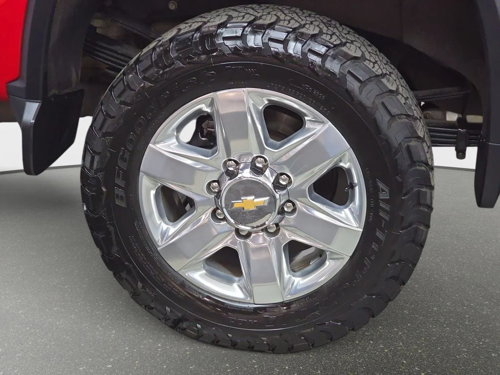 Used 2021 Red Hot Chevrolet LTZ image 35
