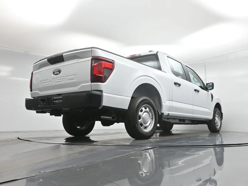 New 2026 Oxford White Ford XL image 45