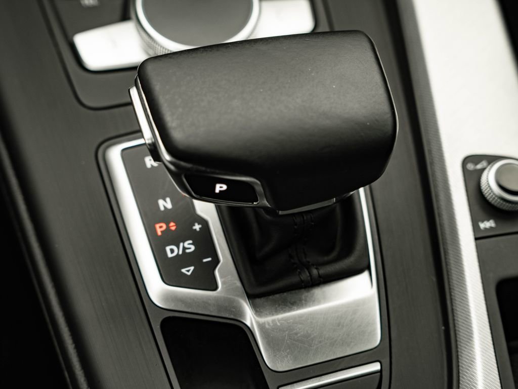 Used 2018 Manhattan Gray Metallic Audi 2.0T Premium Plus image 38