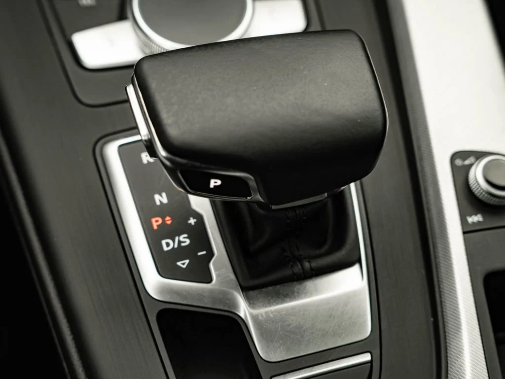 Used 2018 Manhattan Gray Metallic Audi 2.0T Premium Plus image 38