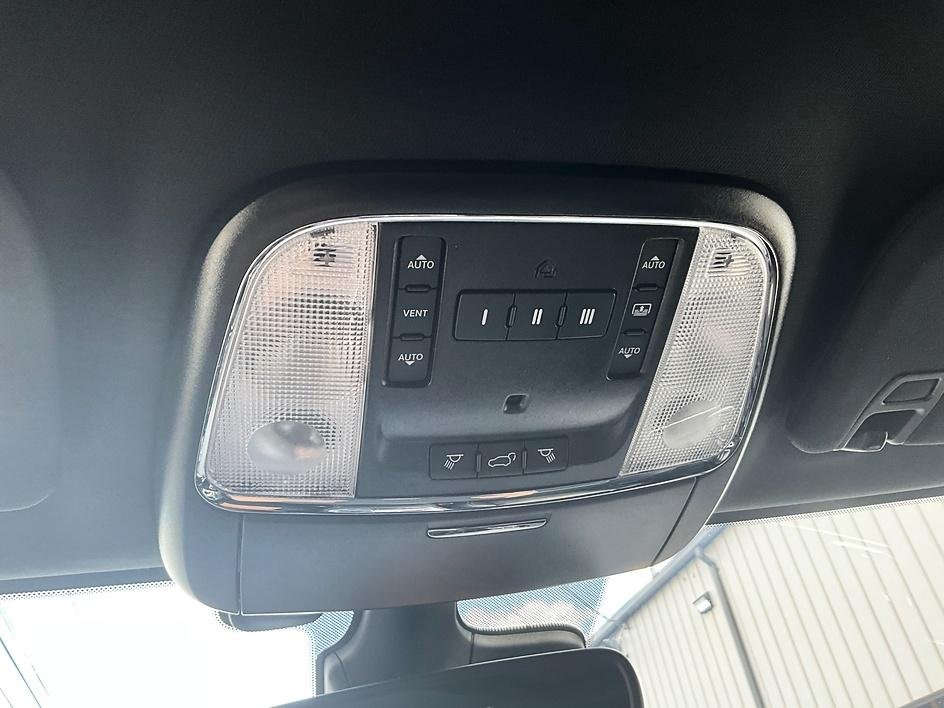 Used 2021 Black Jeep Limited image 28