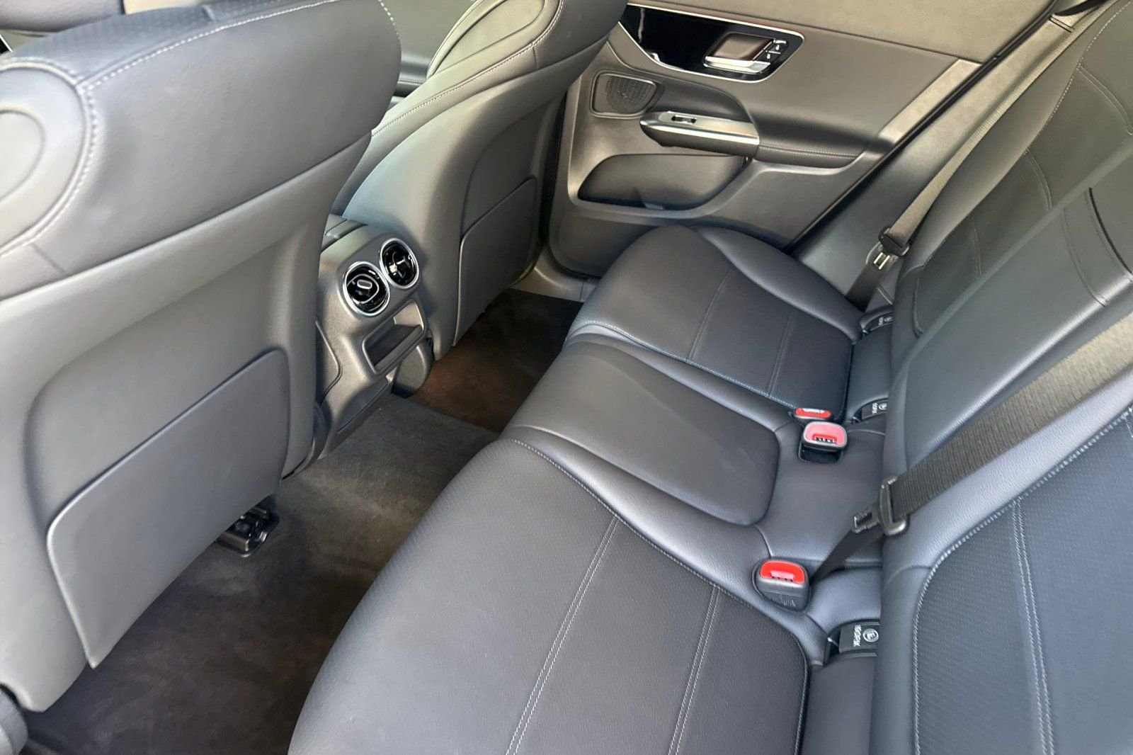 Certified Used 2026 White Mercedes-Benz GLC 300 image 10