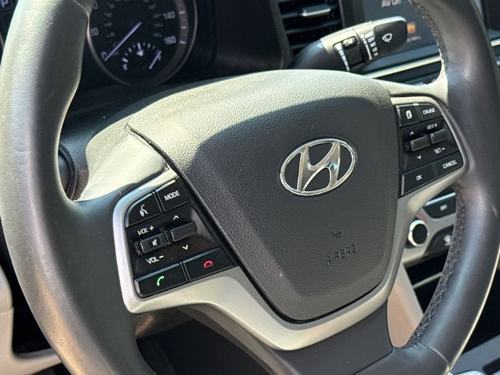 Used 2017 Silver Hyundai SE image 29