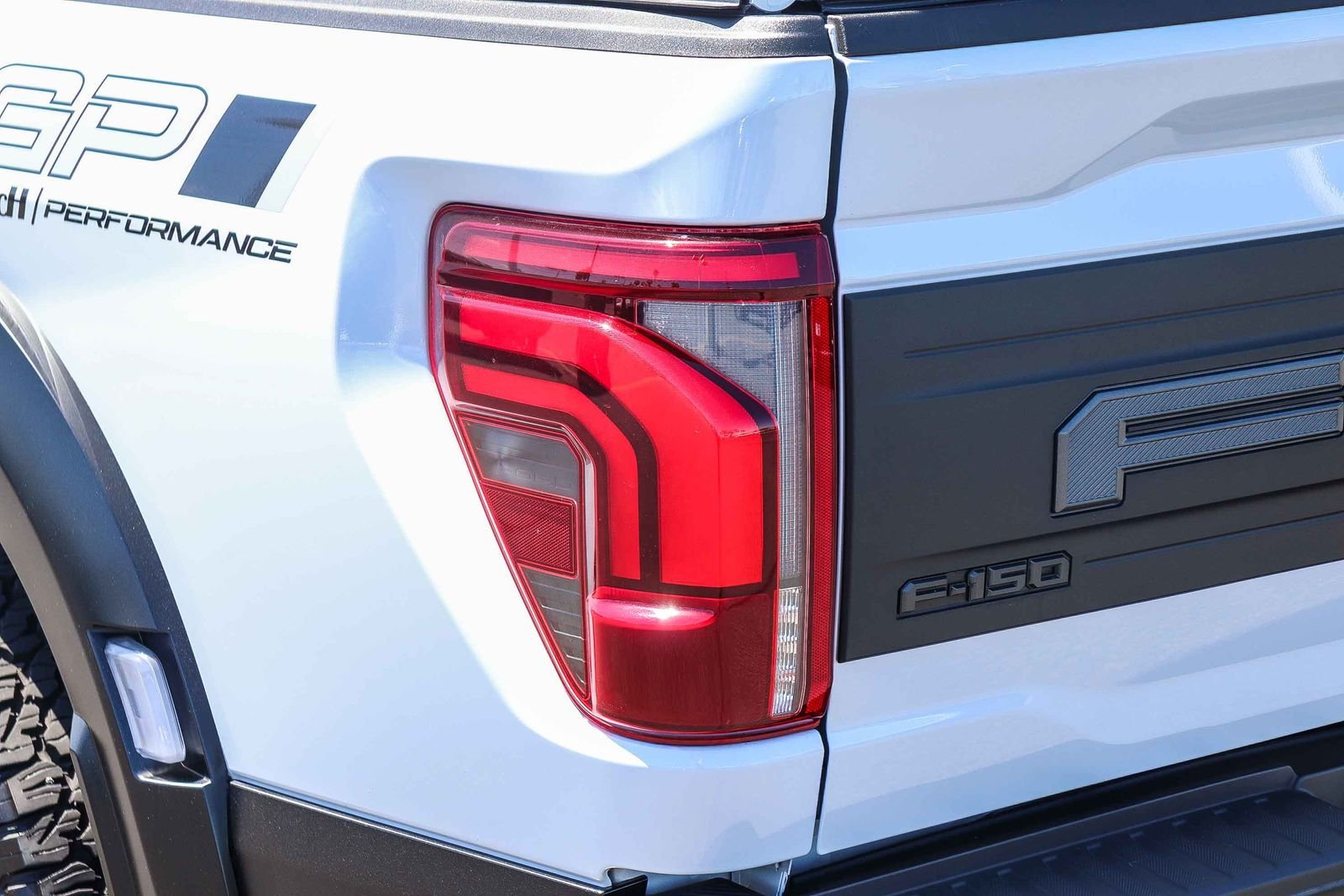 Used 2025 White Metallic Ford Raptor image 7