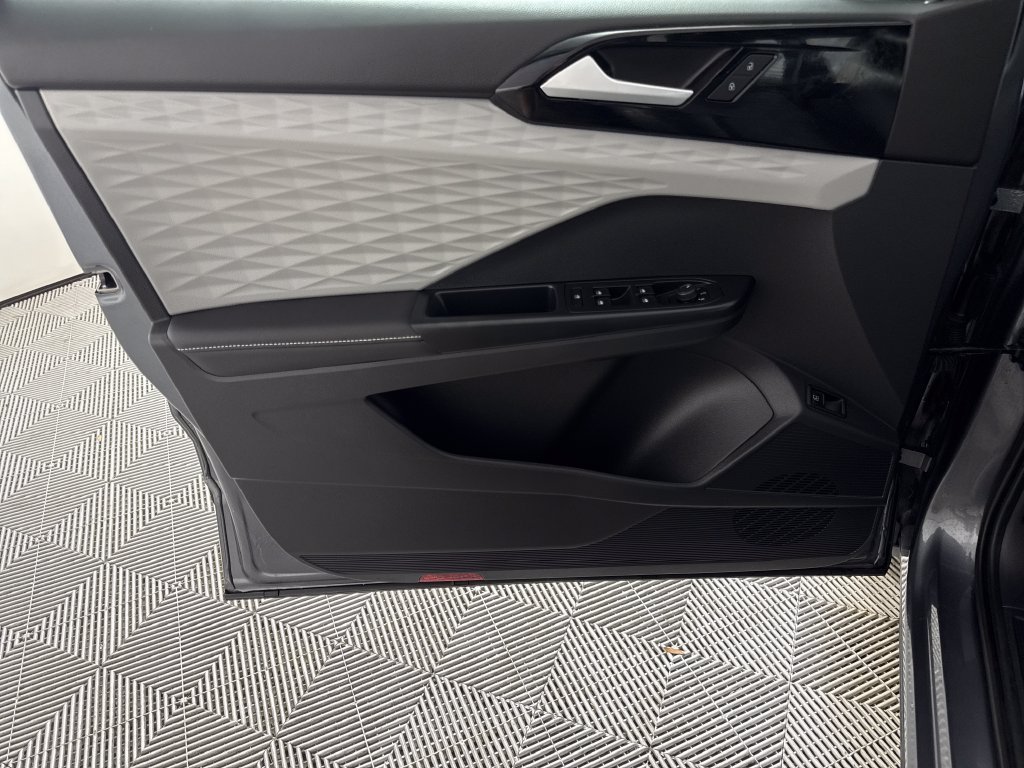 2024 Volkswagen Taos S - Photo 10