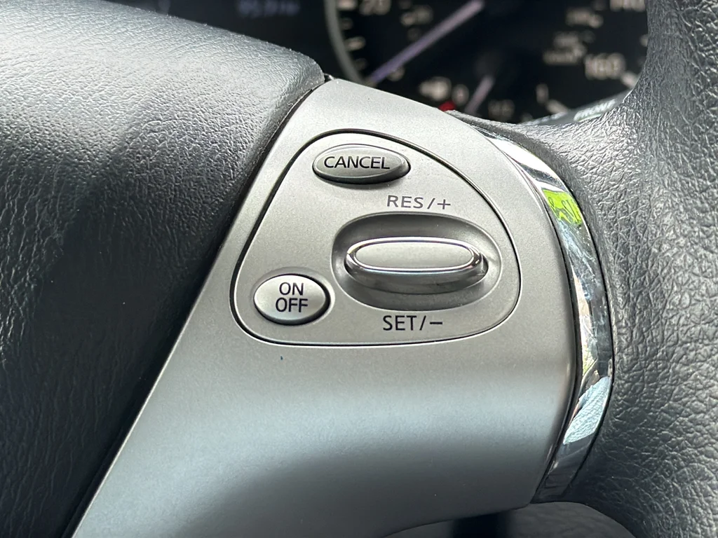 Used 2015 Orange Nissan S image 14