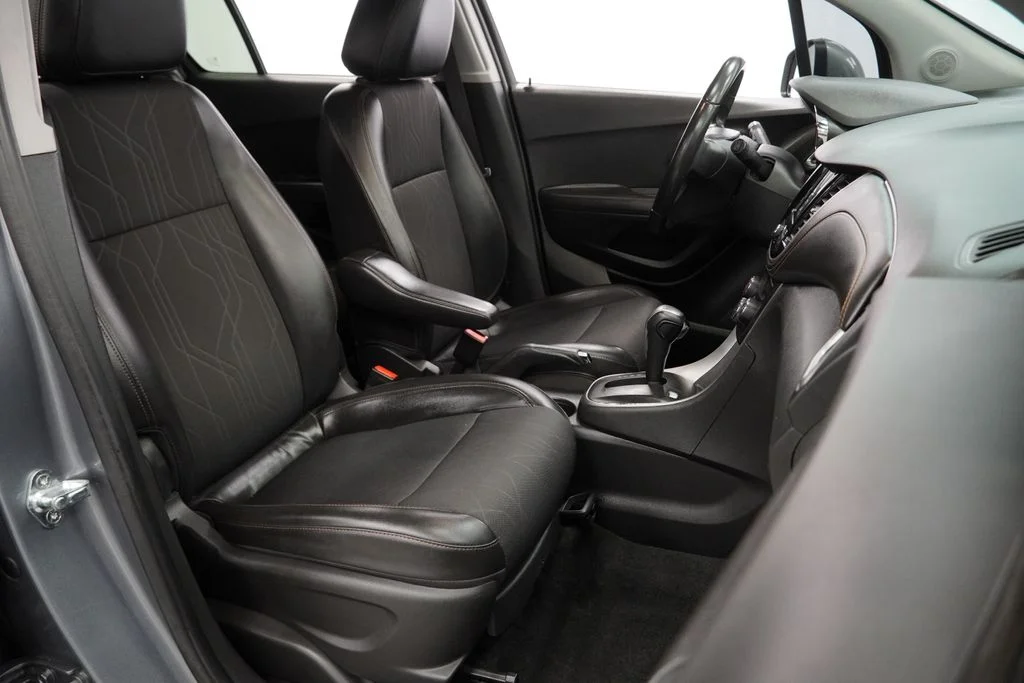 Used 2019 Gray Chevrolet LT image 28