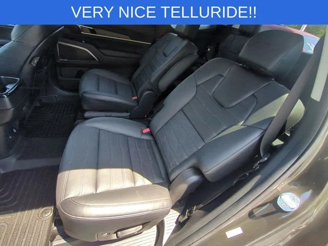 Used 2023 Green Kia SX-Prestige image 32