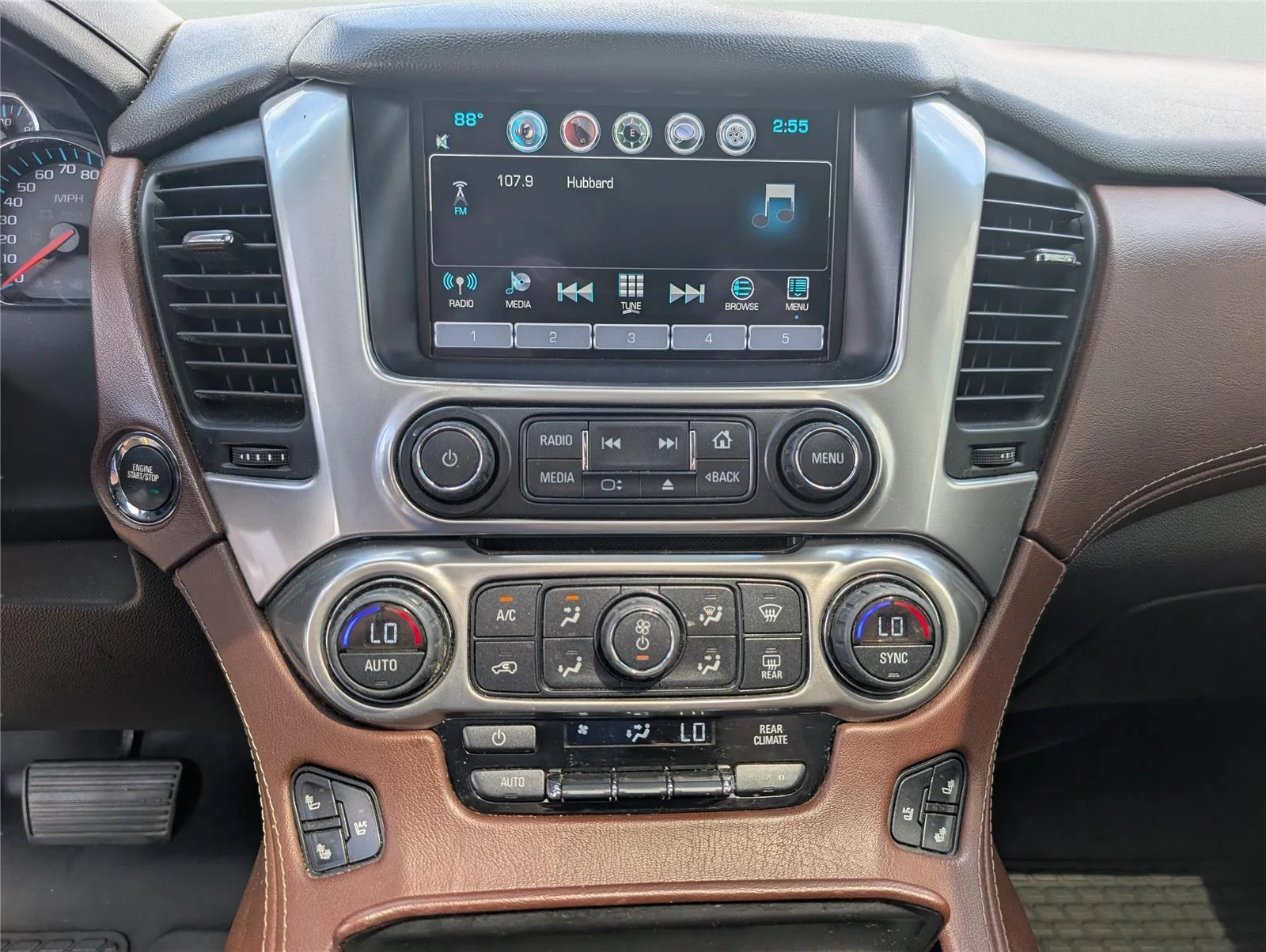 Used 2016 Iridescent Pearl Tricoat Chevrolet LTZ image 27