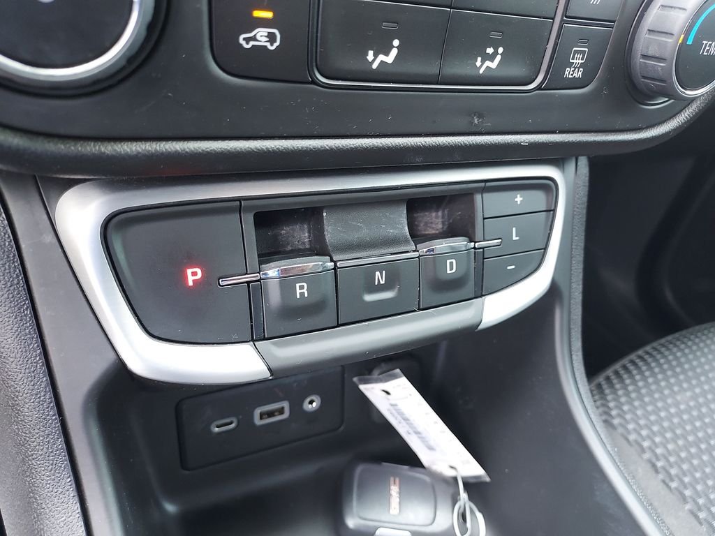 Used 2024 White GMC SLE image 24