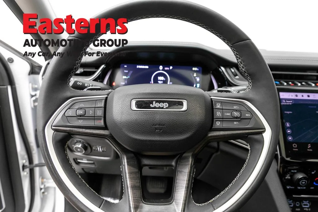 Used 2023 White Jeep 4xe image 10