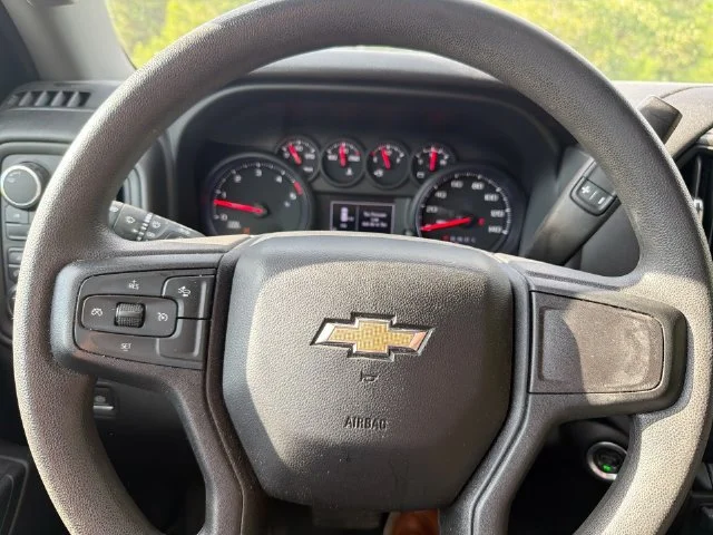 Used 2024 White Chevrolet Custom image 16