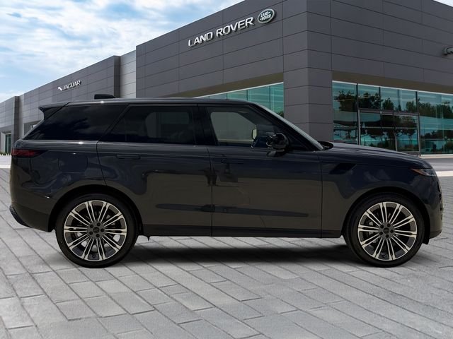 New 2026 Carpathian Grey Land Rover SE image 6