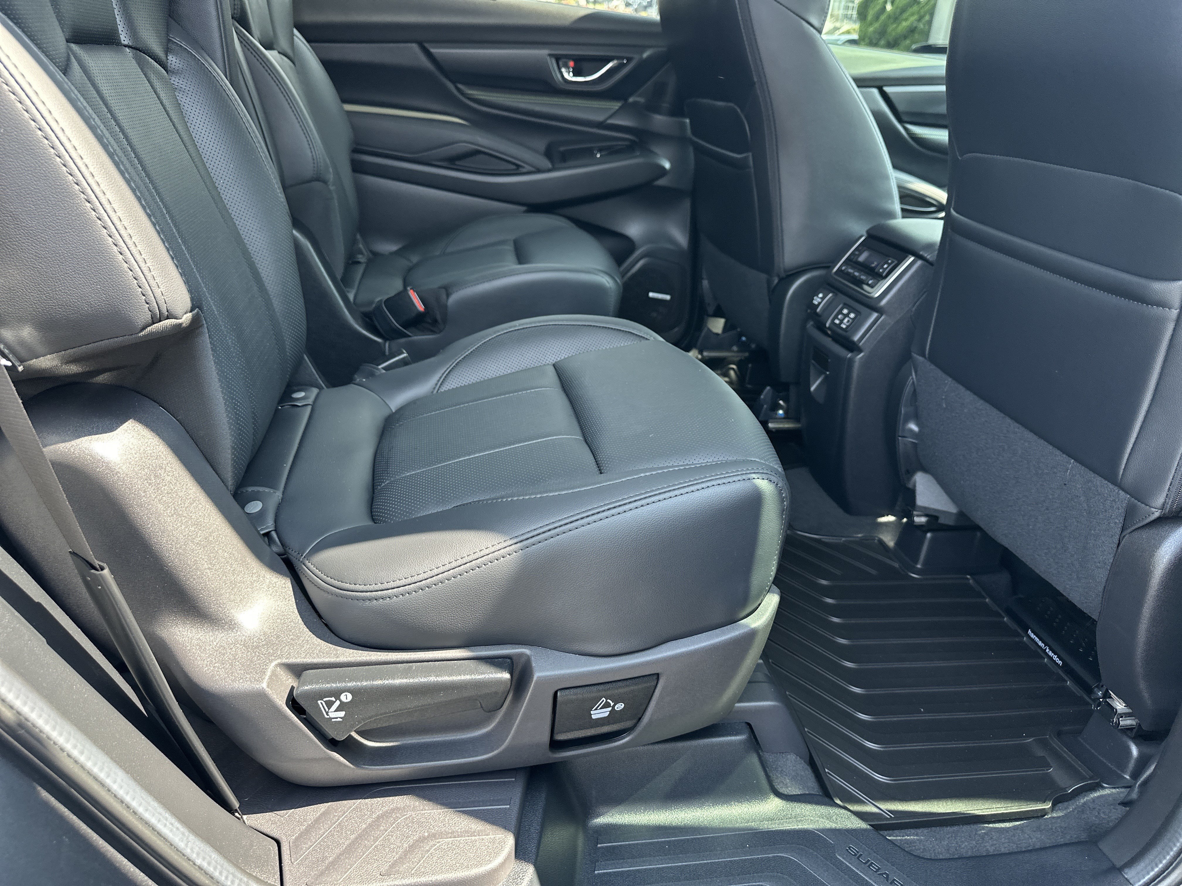 Used 2025 Magnetite Gray Metallic Subaru Onyx Edition Touring image 17