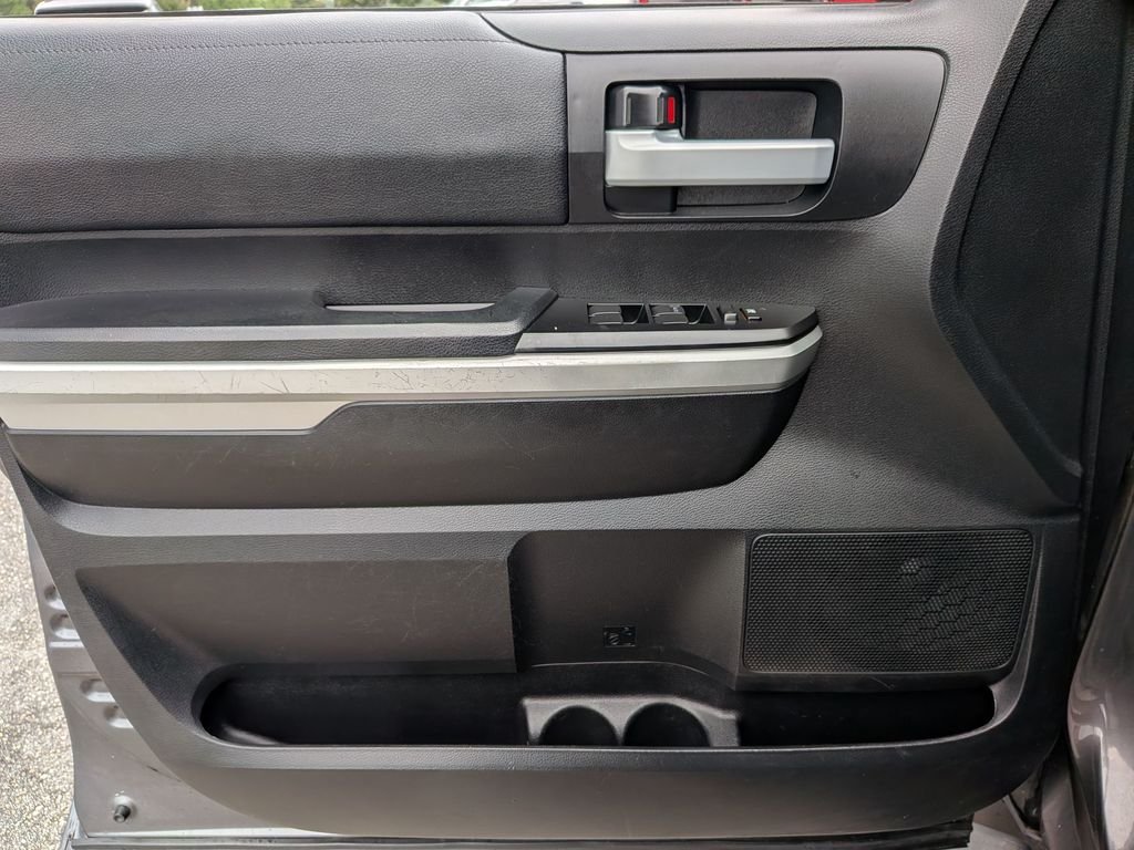 Used 2017 Gray Toyota SR5 image 29