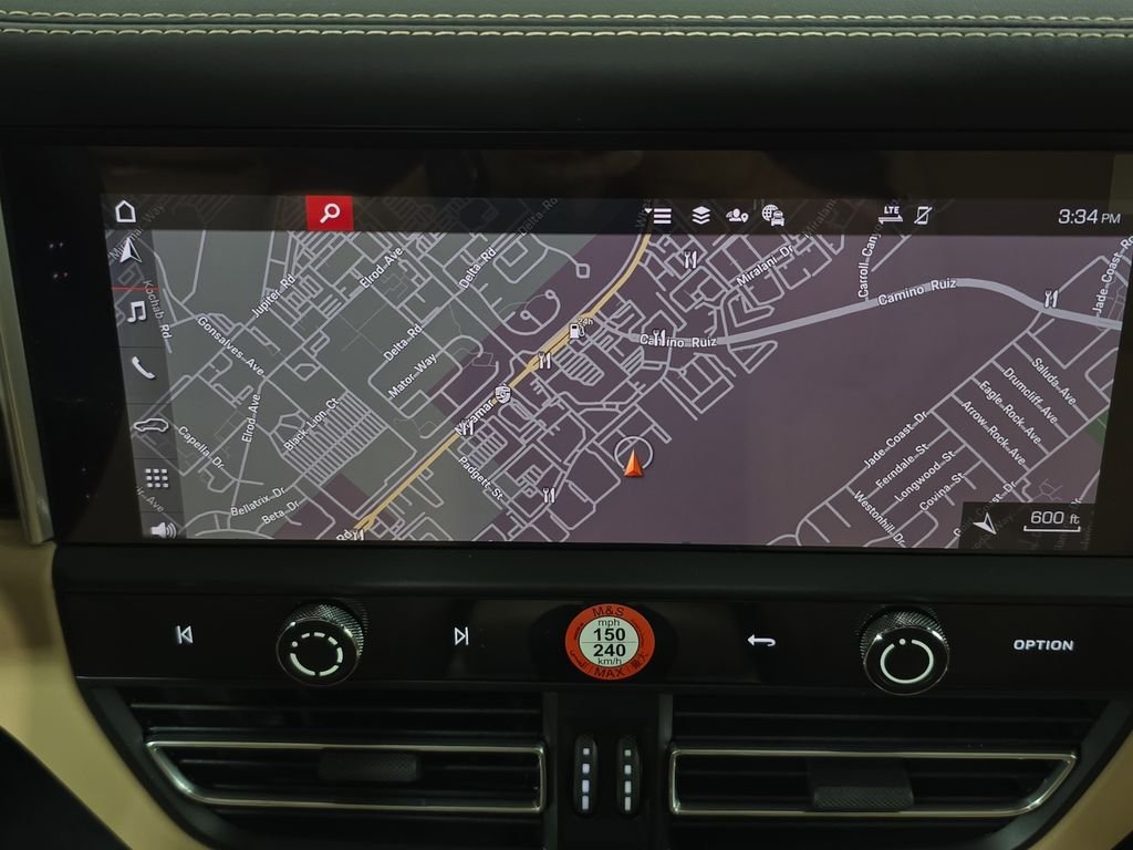 2026 Porsche Macan T - Photo 18