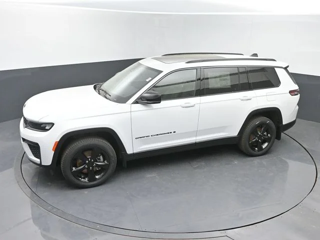 New 2026 Bright White Clearcoat Jeep Limited image 32