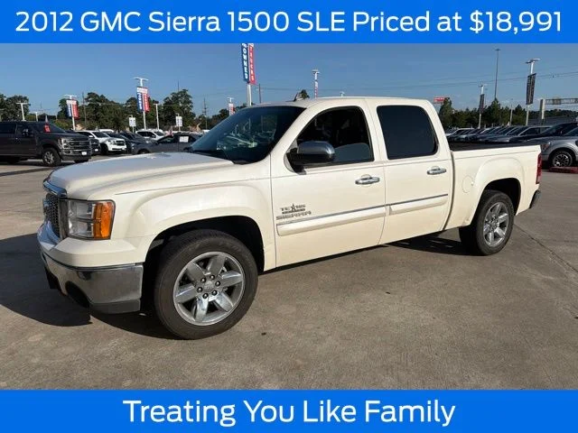 Used 2012 White Diamond Clearcoat GMC SLE image 1