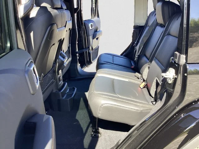 New 2027 Black Jeep 4-DOOR SAHARA image 14
