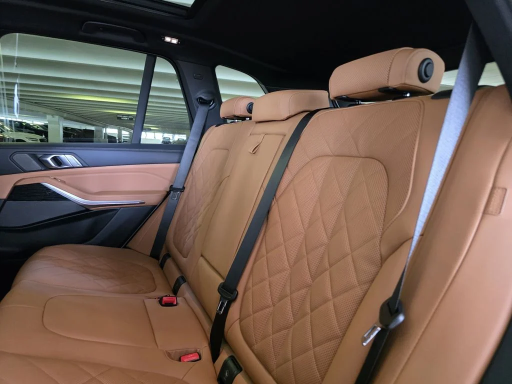 New 2026 White BMW sDrive40i image 13