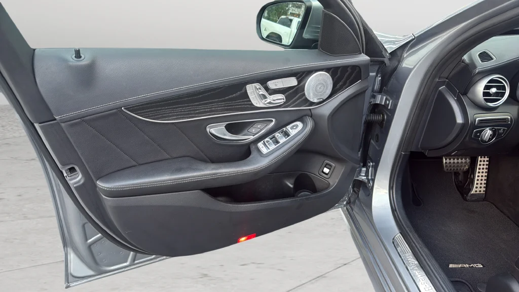 Used 2016 Silver Mercedes-Benz C 300 image 10