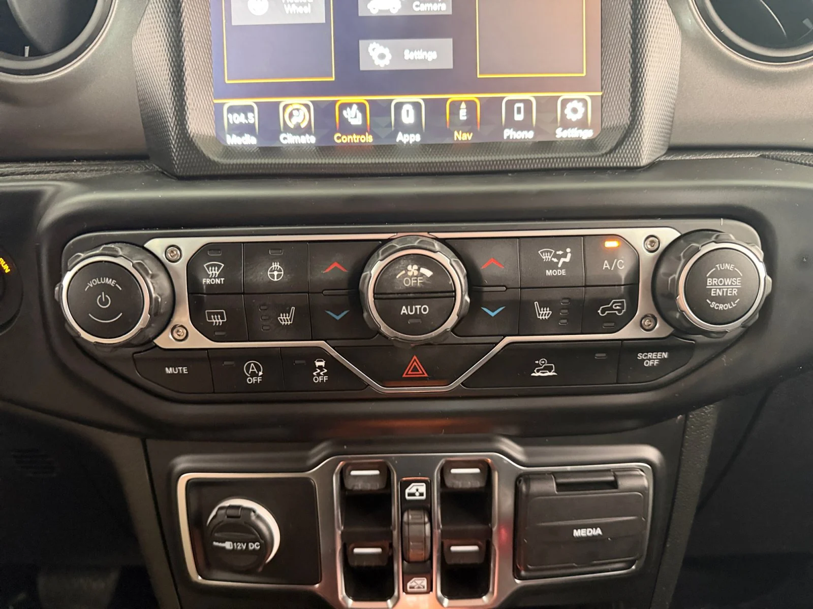 Used 2023 Black Clearcoat Jeep Sport S image 22