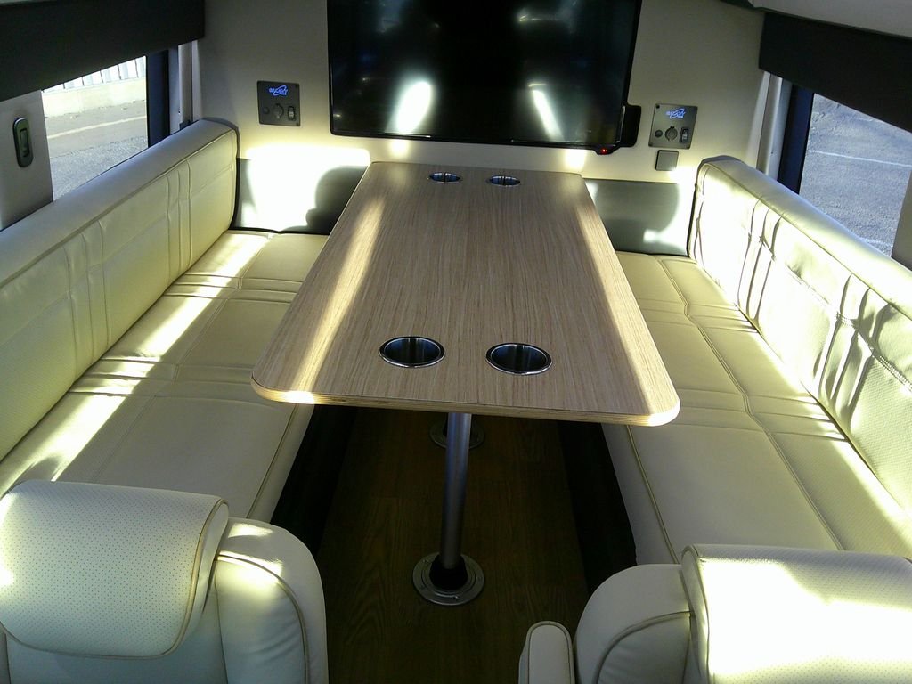 Used 2024 Black RAM High Roof image 34