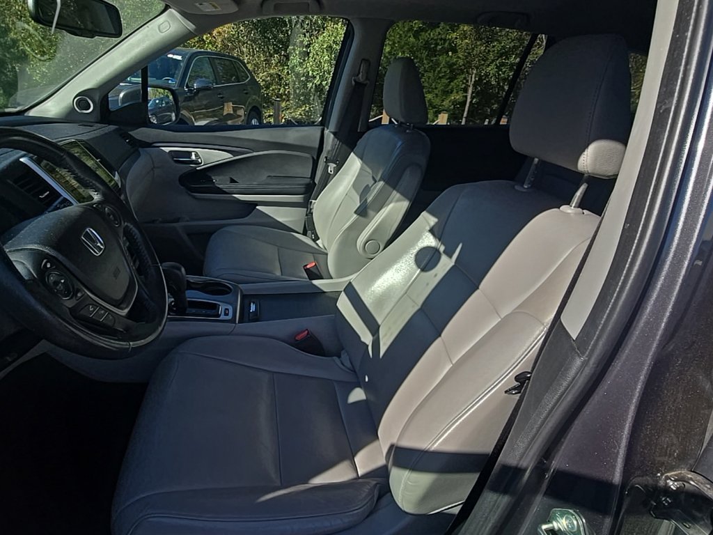 Used 2017 Modern Steel Metallic Honda EX-L image 12
