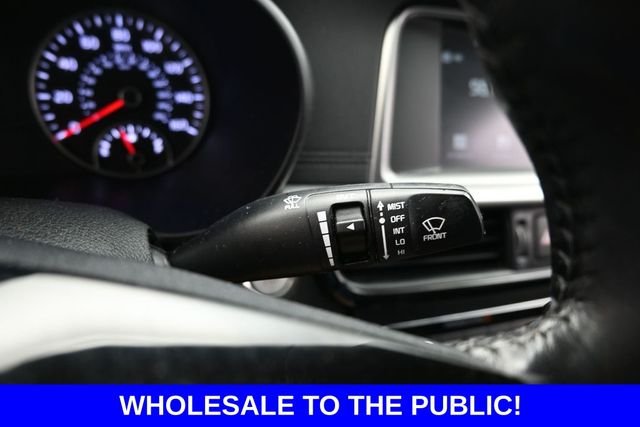 Used 2019 Black Kia S image 18